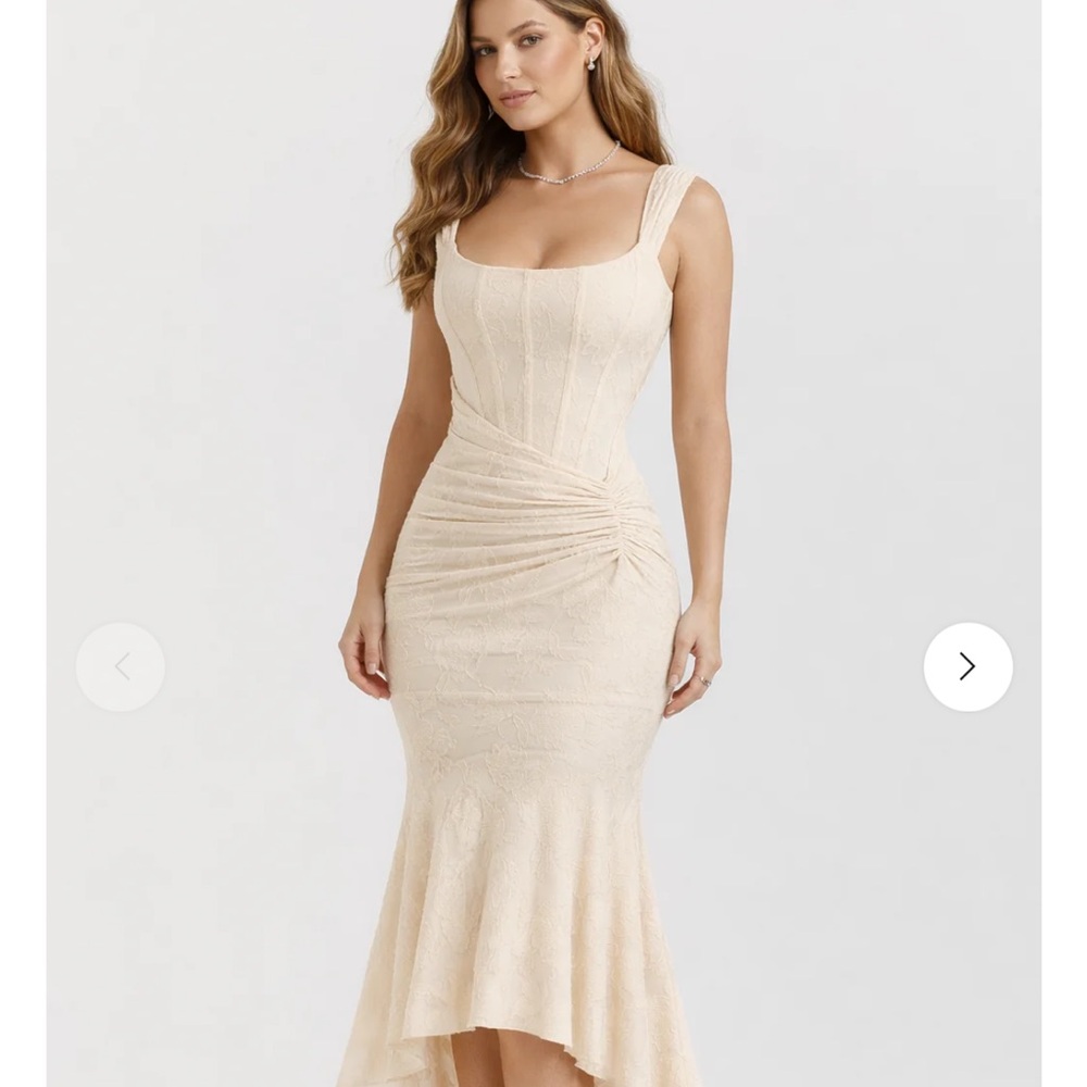 NEW IN PACKAGING  Aurora Noir Chic Cream High Low Dress